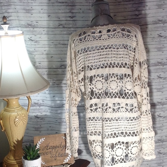 Hand crocheted Top. 100% silk. Size L (14/16) - Picture 4 of 6